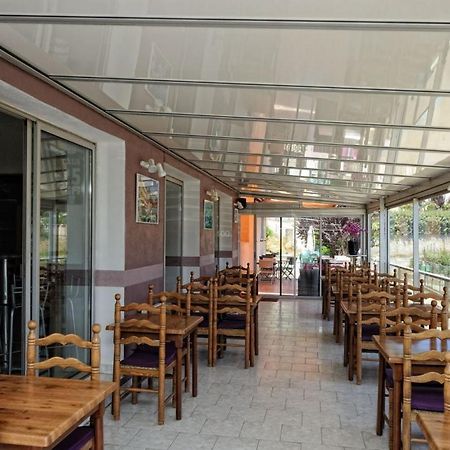 Hotel Alata Bagian luar foto